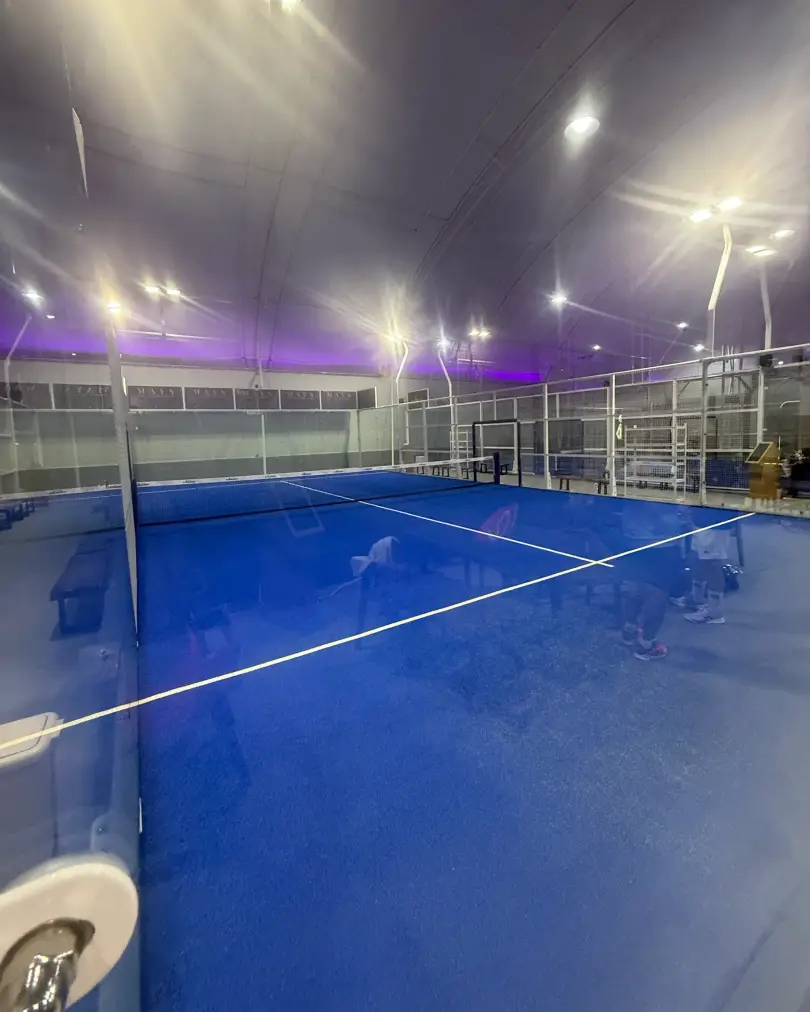 A blue court under the dome