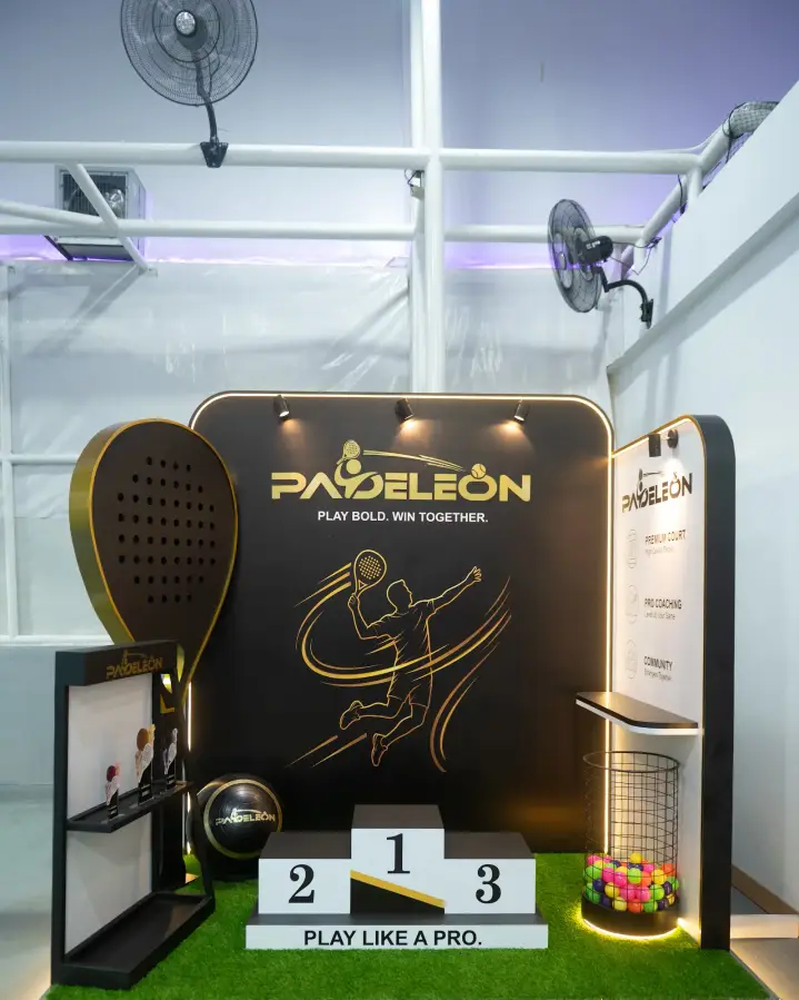 Padeleon trophy display